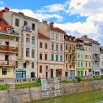 Kaj mora prodajalec urediti pred zaključkom prodaje
